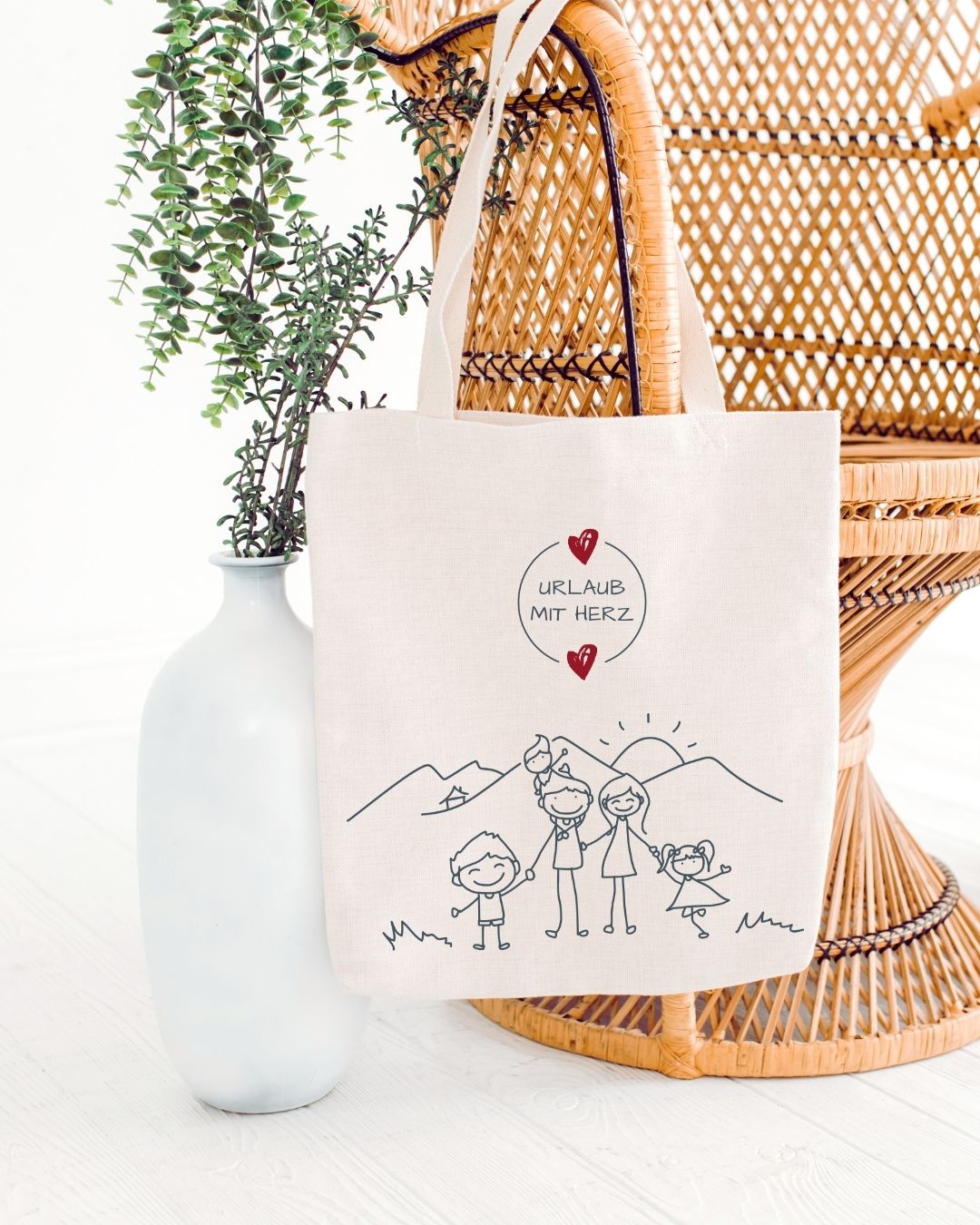 Bedruckte Stofftasche für Vermieter als Gästetasche und Brötchenservice in Ferienwohnung, Aufdruck „Urlaub mit Herz" mit Familie